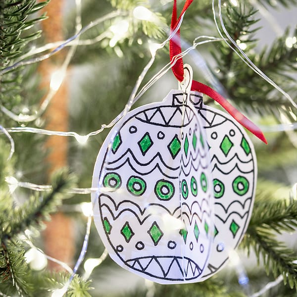 EGGNOGG COLOUR-IN 3D CHRISTMAS DECORATIONS